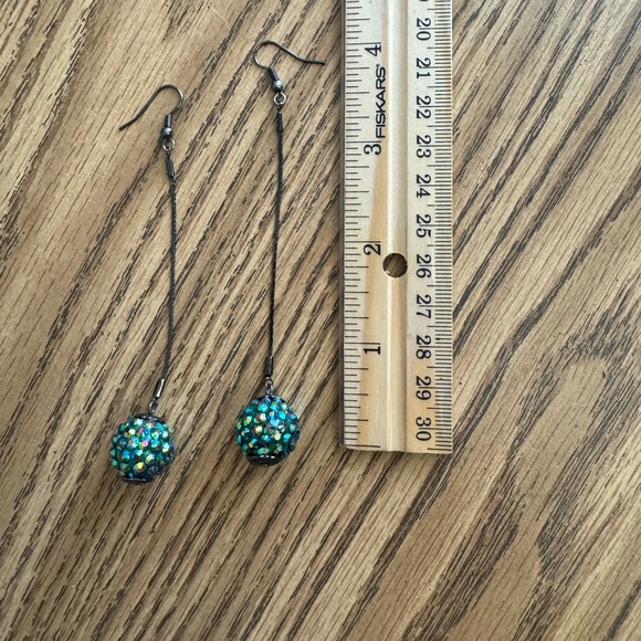 Set of 3 beaded items - Pair of Long Dangle Earrings and 2 Stretchy Rinsgs - Picture 4 of 5